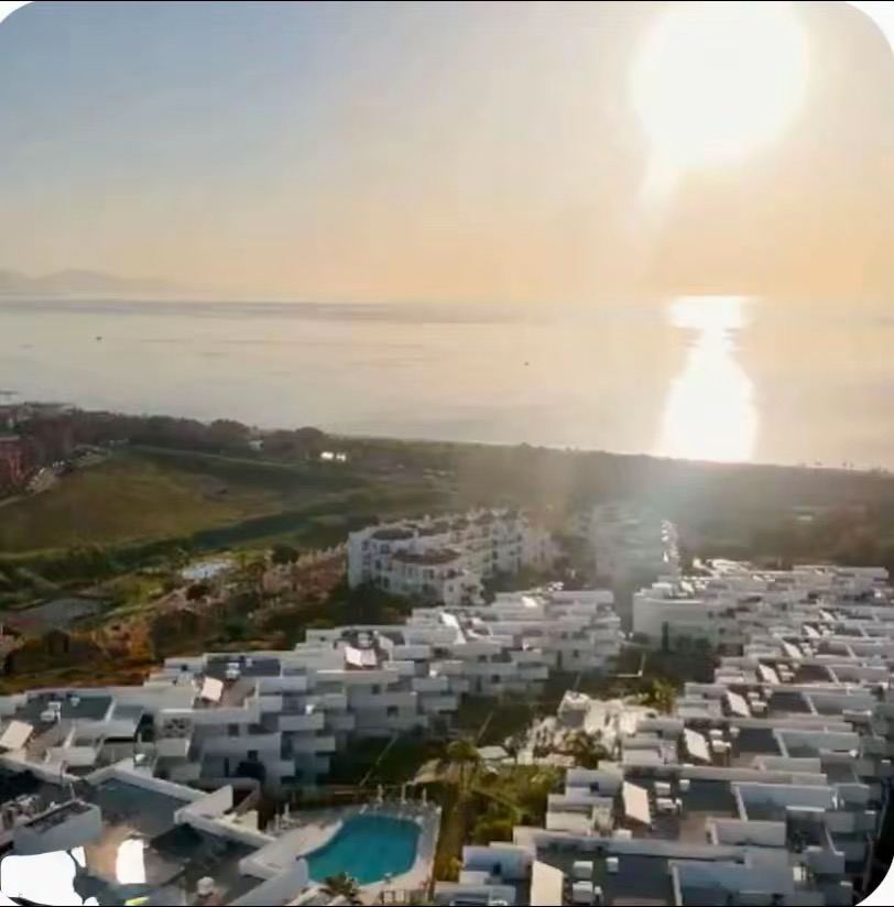 Apartment with sea views in Manilva
