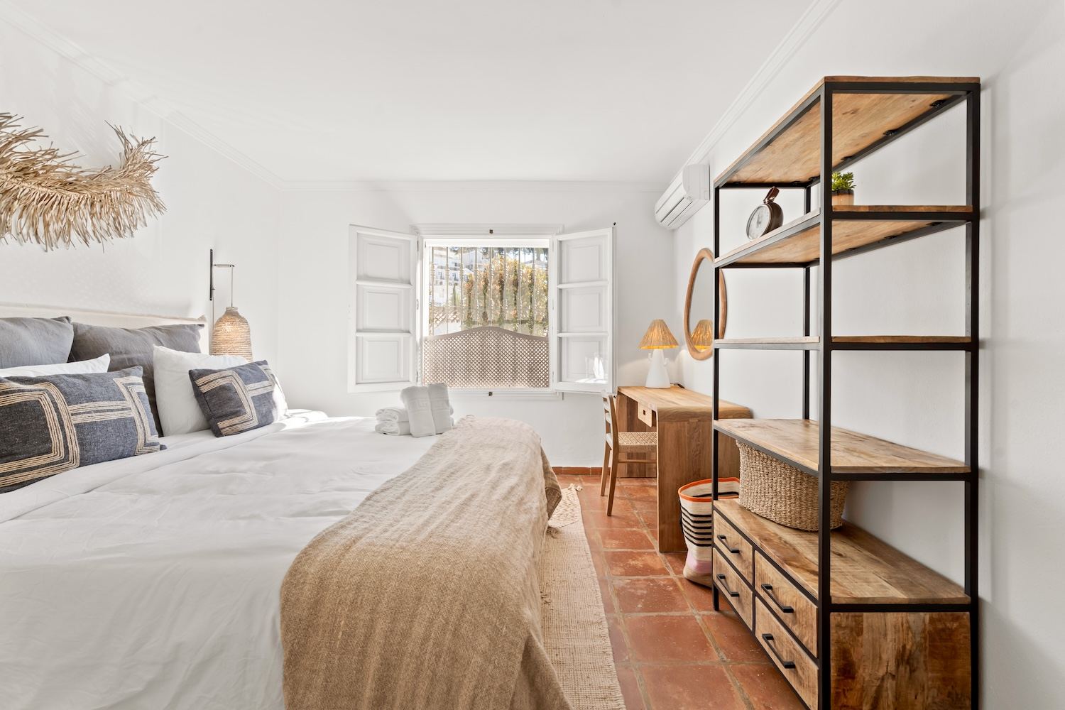 Townhouse in picturesque countryside in Benahavís